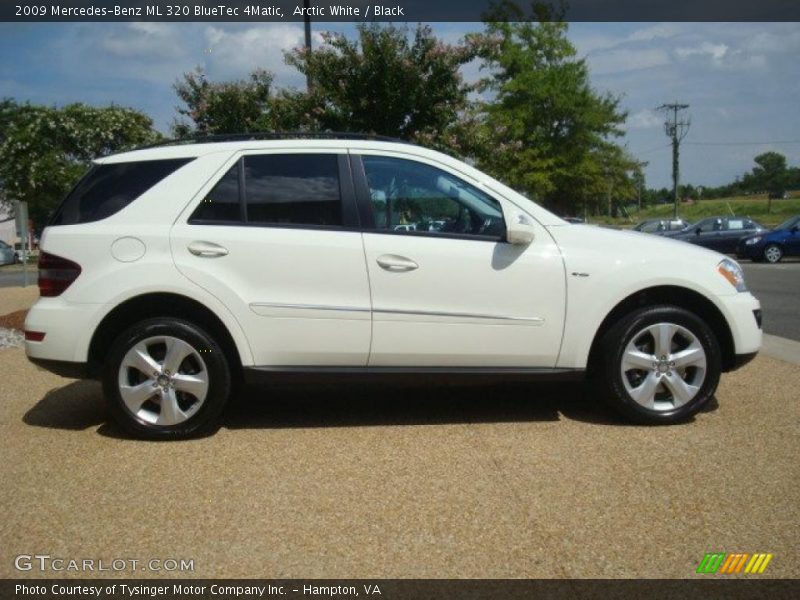 Arctic White / Black 2009 Mercedes-Benz ML 320 BlueTec 4Matic