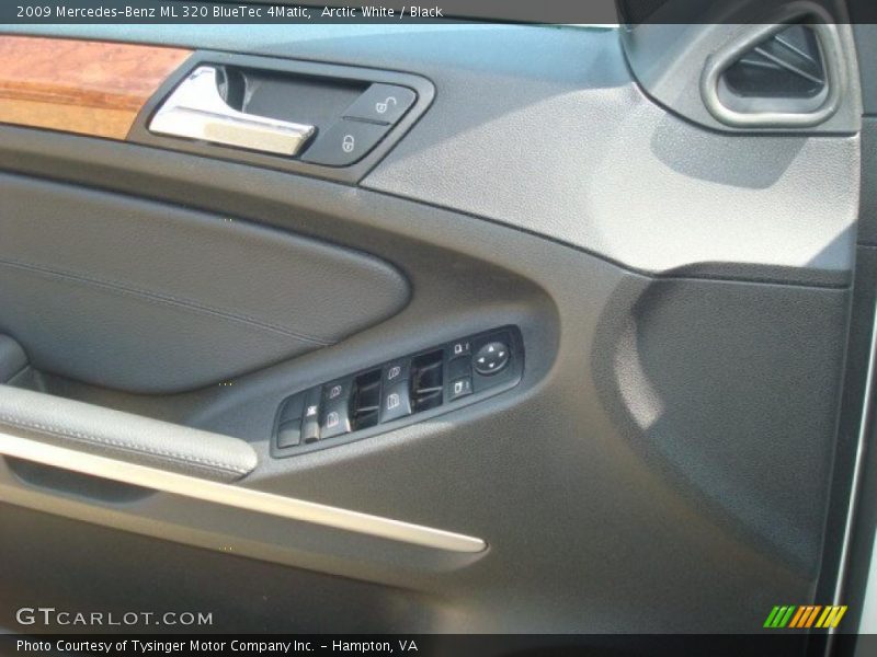 Arctic White / Black 2009 Mercedes-Benz ML 320 BlueTec 4Matic