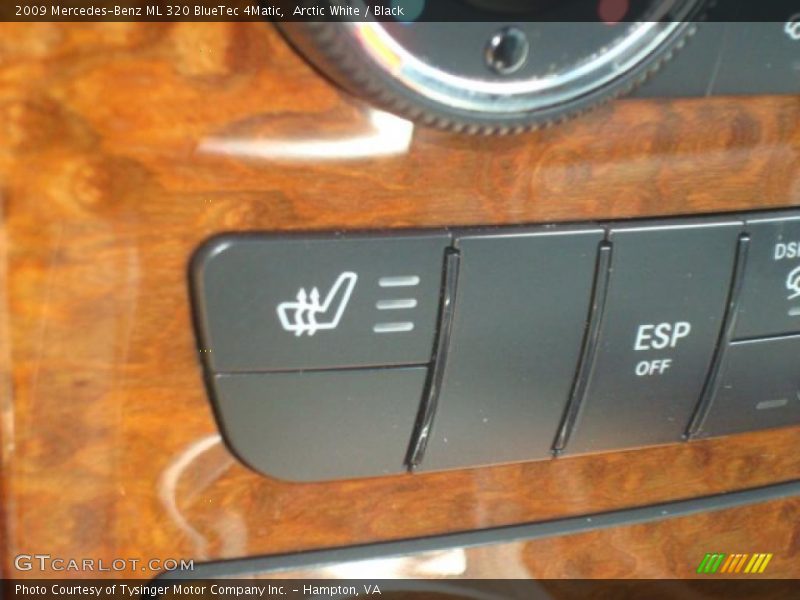 Arctic White / Black 2009 Mercedes-Benz ML 320 BlueTec 4Matic