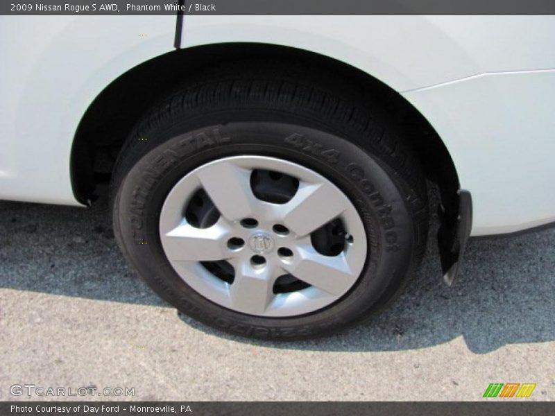 Phantom White / Black 2009 Nissan Rogue S AWD