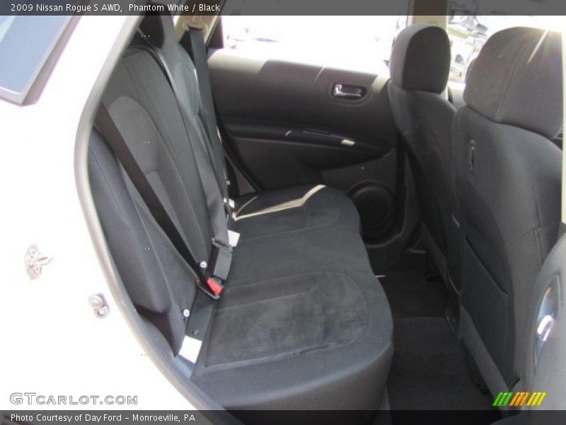 Phantom White / Black 2009 Nissan Rogue S AWD