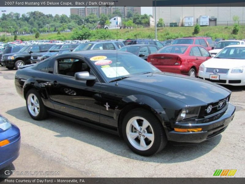 Black / Dark Charcoal 2007 Ford Mustang V6 Deluxe Coupe