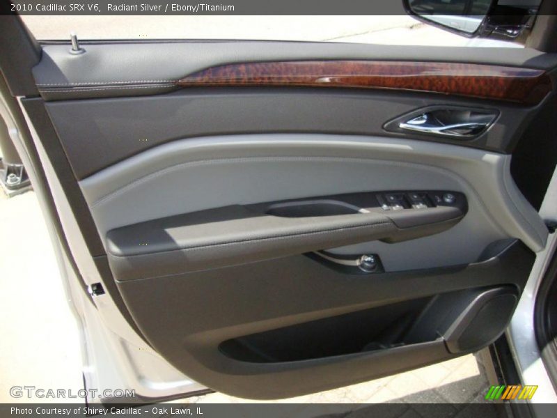Radiant Silver / Ebony/Titanium 2010 Cadillac SRX V6