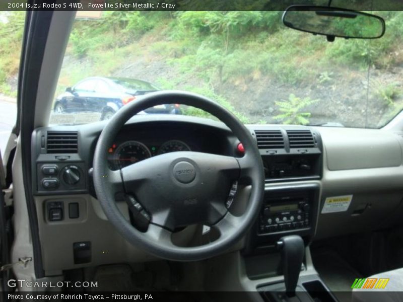 Powellite Silver Metallic / Gray 2004 Isuzu Rodeo S 4WD