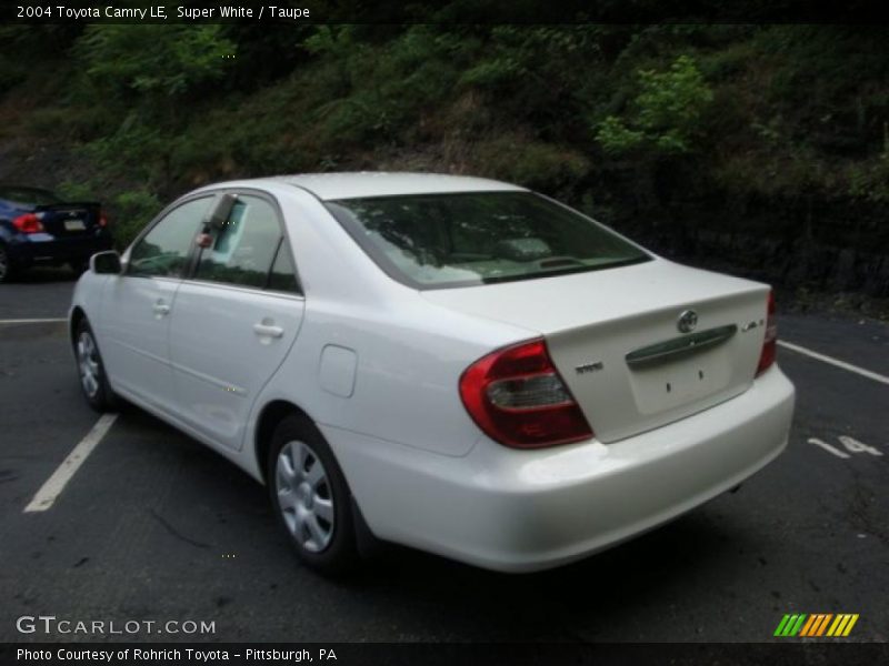Super White / Taupe 2004 Toyota Camry LE