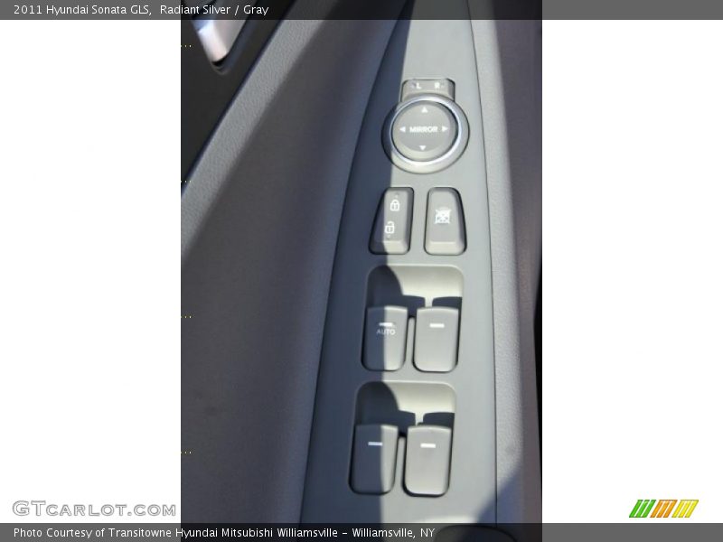 Radiant Silver / Gray 2011 Hyundai Sonata GLS