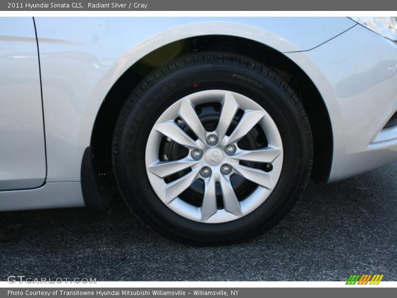 Radiant Silver / Gray 2011 Hyundai Sonata GLS