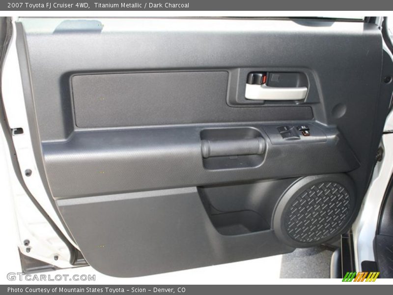 Titanium Metallic / Dark Charcoal 2007 Toyota FJ Cruiser 4WD