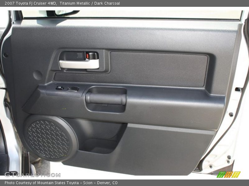 Titanium Metallic / Dark Charcoal 2007 Toyota FJ Cruiser 4WD