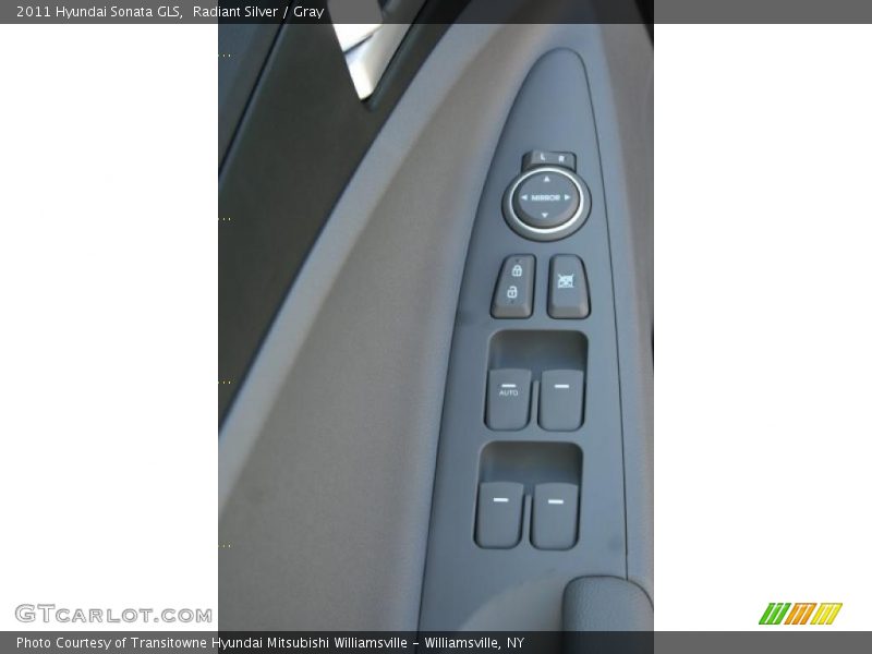 Radiant Silver / Gray 2011 Hyundai Sonata GLS