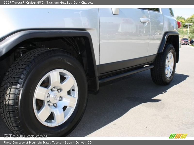 Titanium Metallic / Dark Charcoal 2007 Toyota FJ Cruiser 4WD