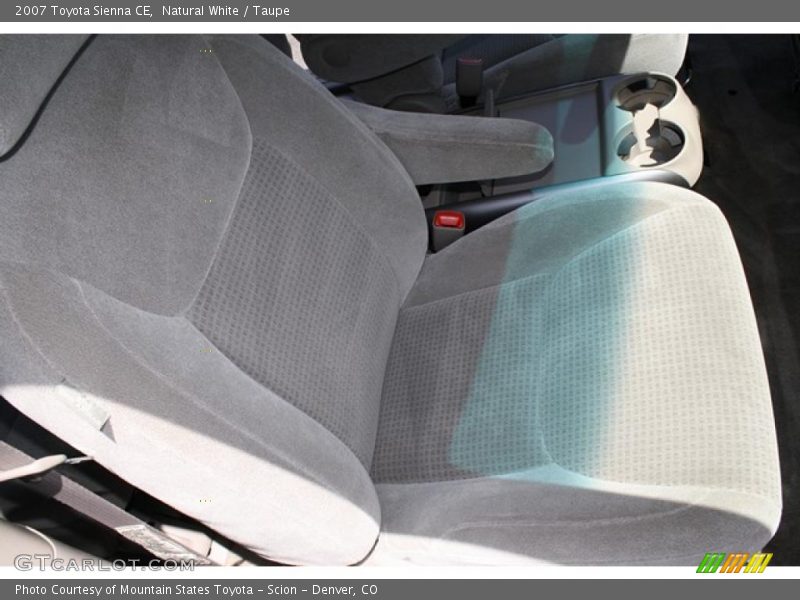 Natural White / Taupe 2007 Toyota Sienna CE
