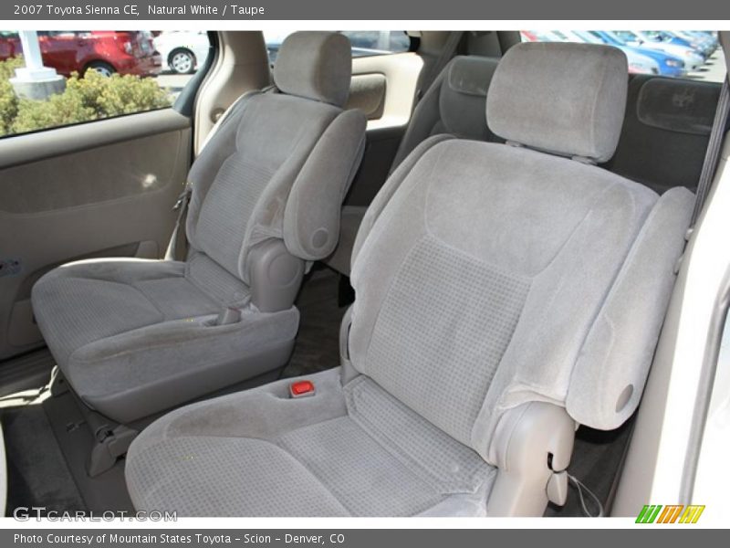 Natural White / Taupe 2007 Toyota Sienna CE