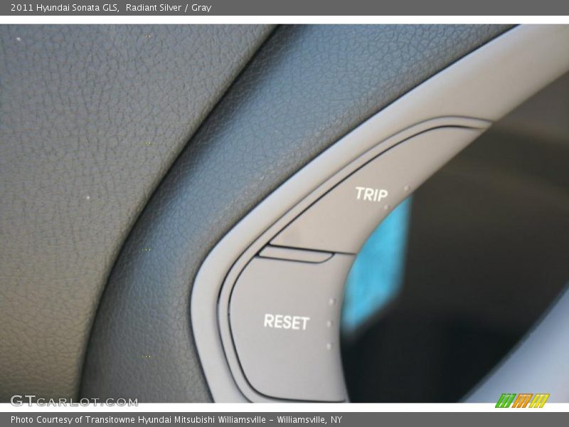Radiant Silver / Gray 2011 Hyundai Sonata GLS