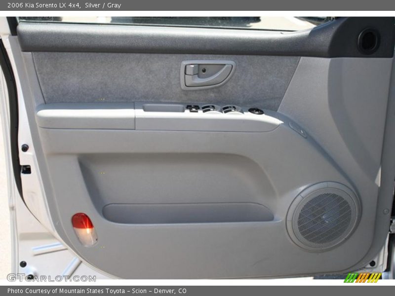 Silver / Gray 2006 Kia Sorento LX 4x4