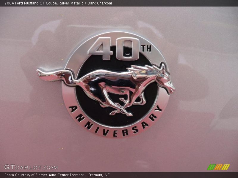 Silver Metallic / Dark Charcoal 2004 Ford Mustang GT Coupe