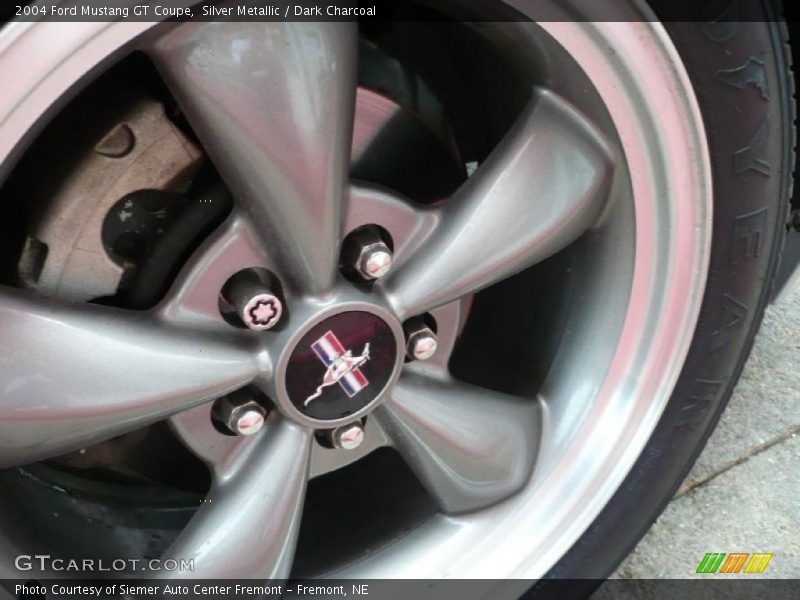 Silver Metallic / Dark Charcoal 2004 Ford Mustang GT Coupe