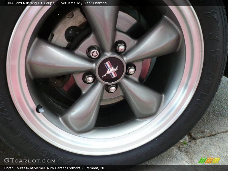 Silver Metallic / Dark Charcoal 2004 Ford Mustang GT Coupe