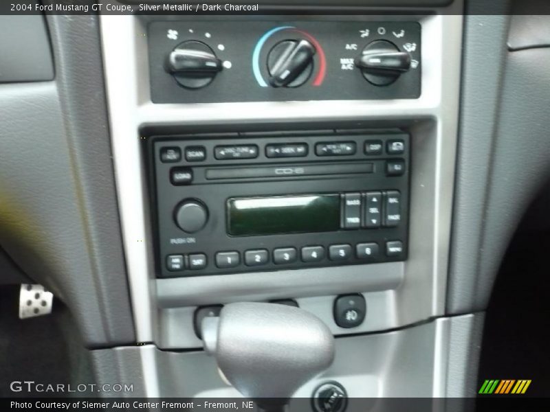 Silver Metallic / Dark Charcoal 2004 Ford Mustang GT Coupe