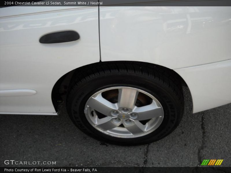 Summit White / Neutral 2004 Chevrolet Cavalier LS Sedan