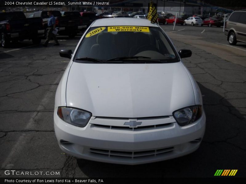 Summit White / Neutral 2004 Chevrolet Cavalier LS Sedan