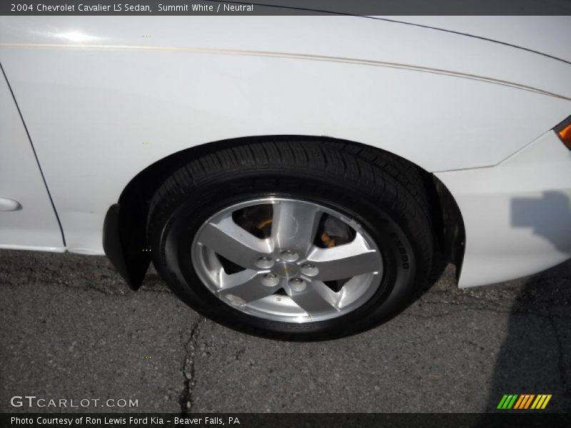 Summit White / Neutral 2004 Chevrolet Cavalier LS Sedan