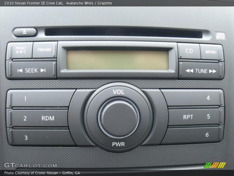 Avalanche White / Graphite 2010 Nissan Frontier SE Crew Cab