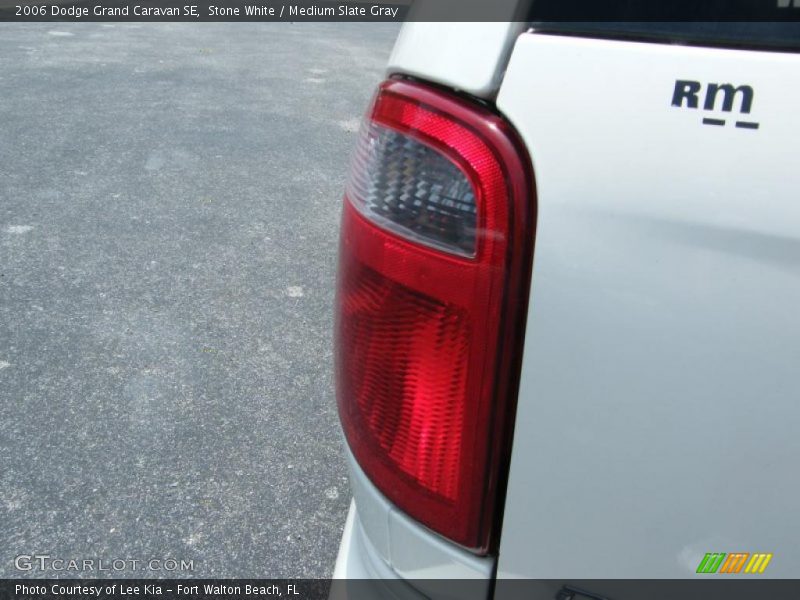 Stone White / Medium Slate Gray 2006 Dodge Grand Caravan SE
