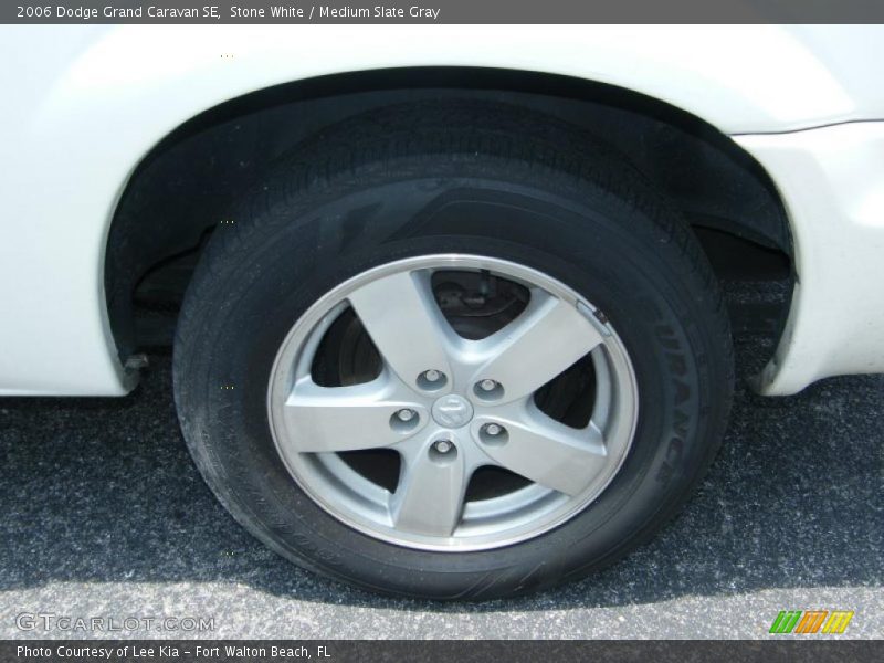 Stone White / Medium Slate Gray 2006 Dodge Grand Caravan SE