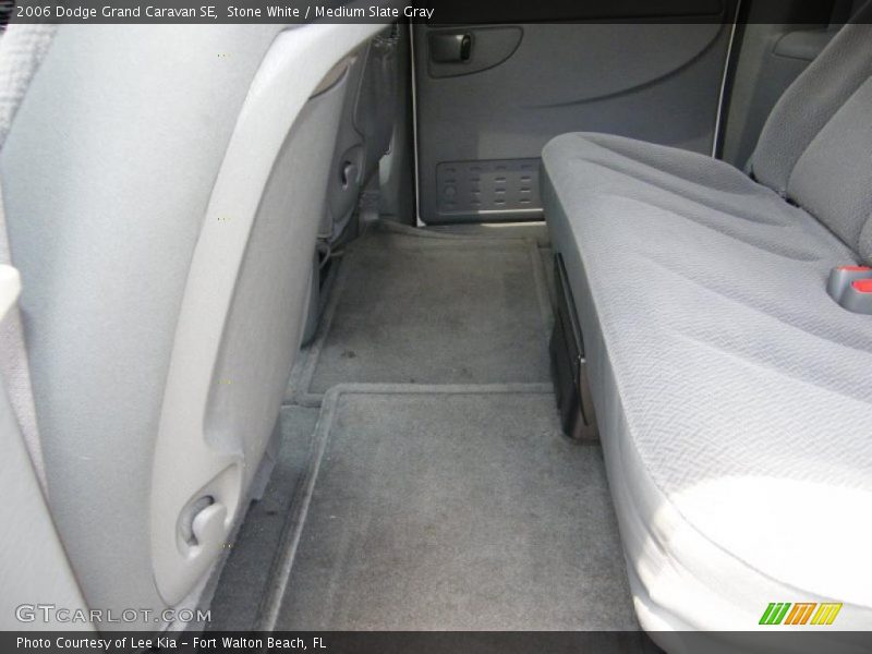 Stone White / Medium Slate Gray 2006 Dodge Grand Caravan SE