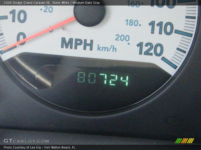 Stone White / Medium Slate Gray 2006 Dodge Grand Caravan SE