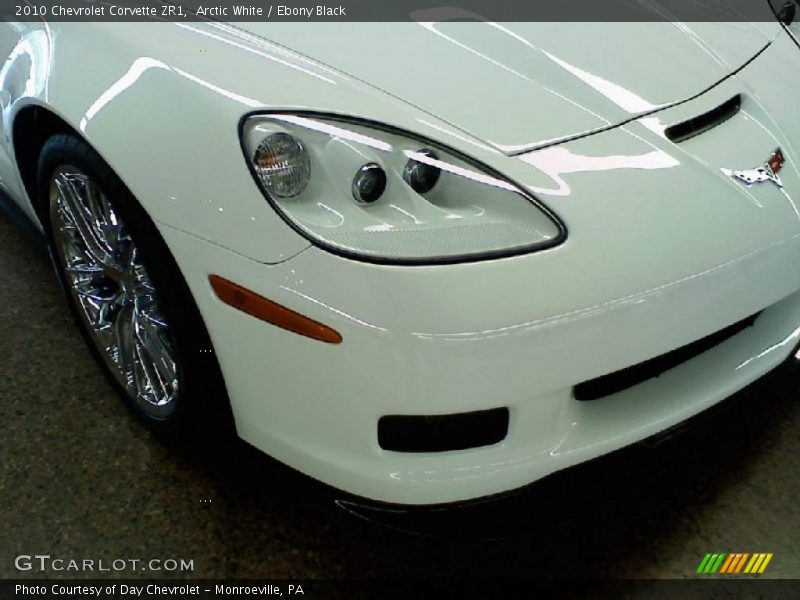 Arctic White / Ebony Black 2010 Chevrolet Corvette ZR1