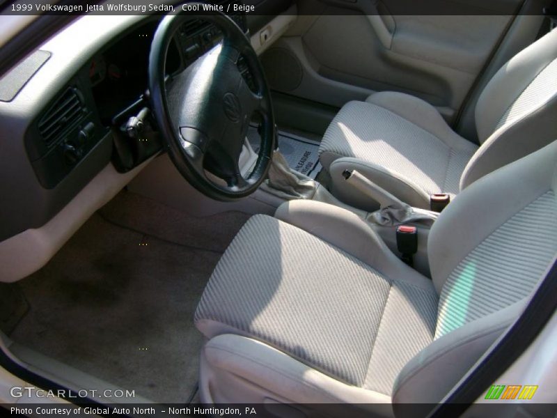 Cool White / Beige 1999 Volkswagen Jetta Wolfsburg Sedan