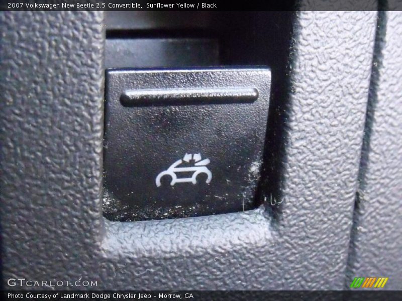 Sunflower Yellow / Black 2007 Volkswagen New Beetle 2.5 Convertible