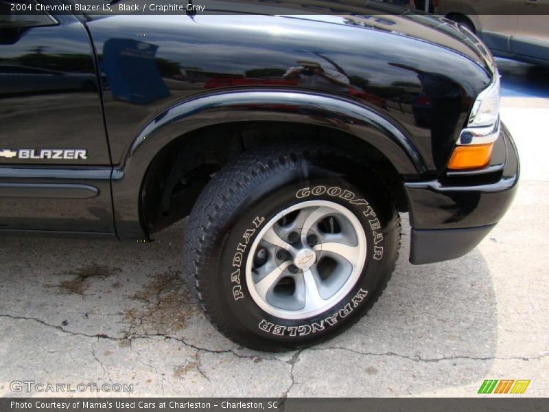 Black / Graphite Gray 2004 Chevrolet Blazer LS