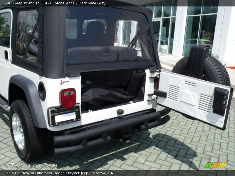 Stone White / Dark Slate Gray 2006 Jeep Wrangler SE 4x4