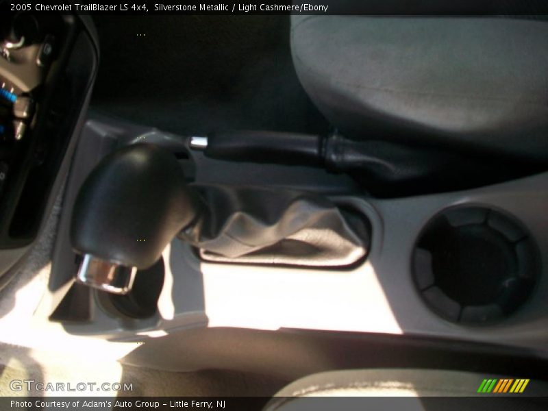 Silverstone Metallic / Light Cashmere/Ebony 2005 Chevrolet TrailBlazer LS 4x4