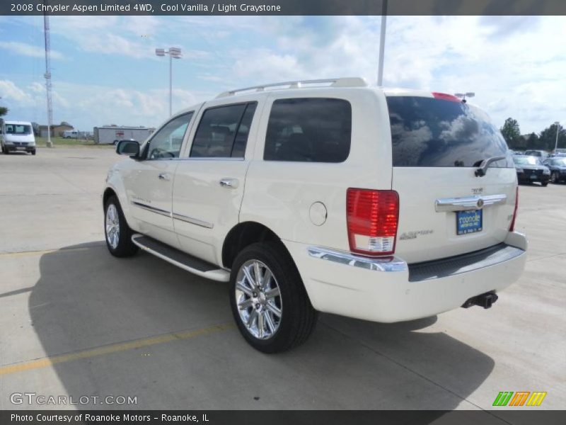 Cool Vanilla / Light Graystone 2008 Chrysler Aspen Limited 4WD