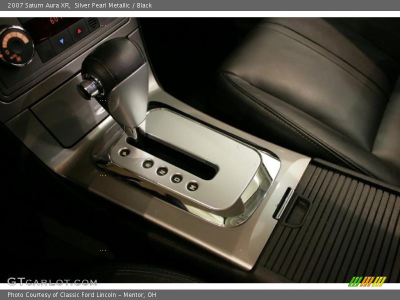 Silver Pearl Metallic / Black 2007 Saturn Aura XR