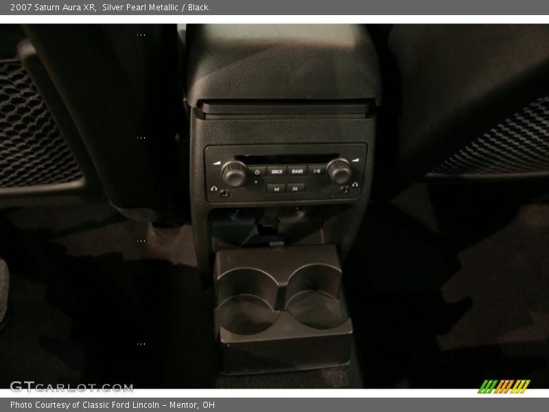 Silver Pearl Metallic / Black 2007 Saturn Aura XR