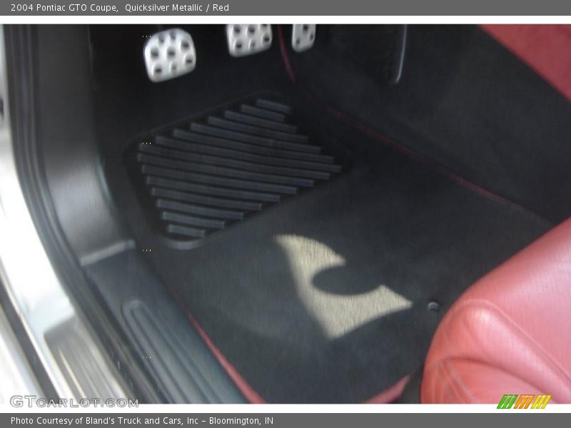 Quicksilver Metallic / Red 2004 Pontiac GTO Coupe