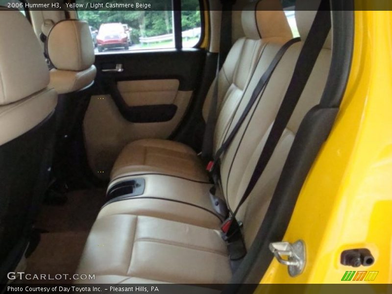 Yellow / Light Cashmere Beige 2006 Hummer H3