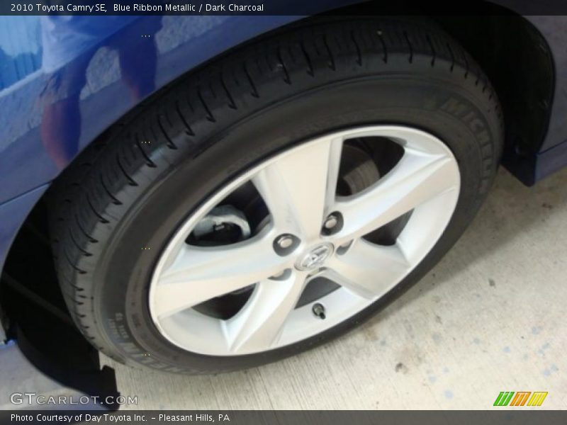 Blue Ribbon Metallic / Dark Charcoal 2010 Toyota Camry SE