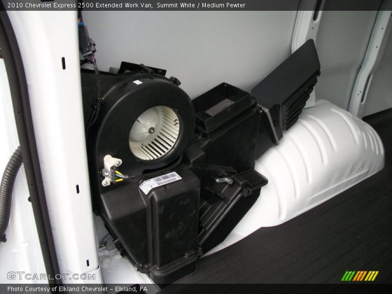 Summit White / Medium Pewter 2010 Chevrolet Express 2500 Extended Work Van