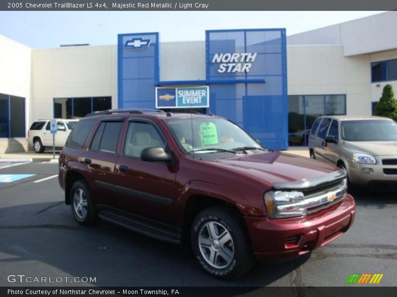 Majestic Red Metallic / Light Gray 2005 Chevrolet TrailBlazer LS 4x4