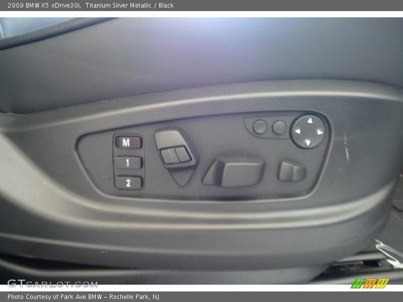 Titanium Silver Metallic / Black 2009 BMW X5 xDrive30i