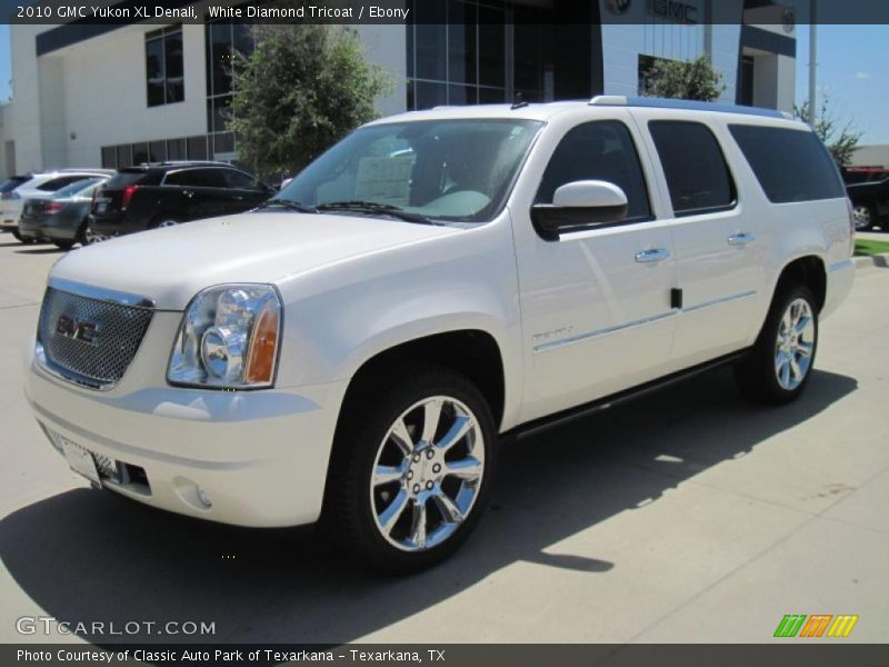 White Diamond Tricoat / Ebony 2010 GMC Yukon XL Denali