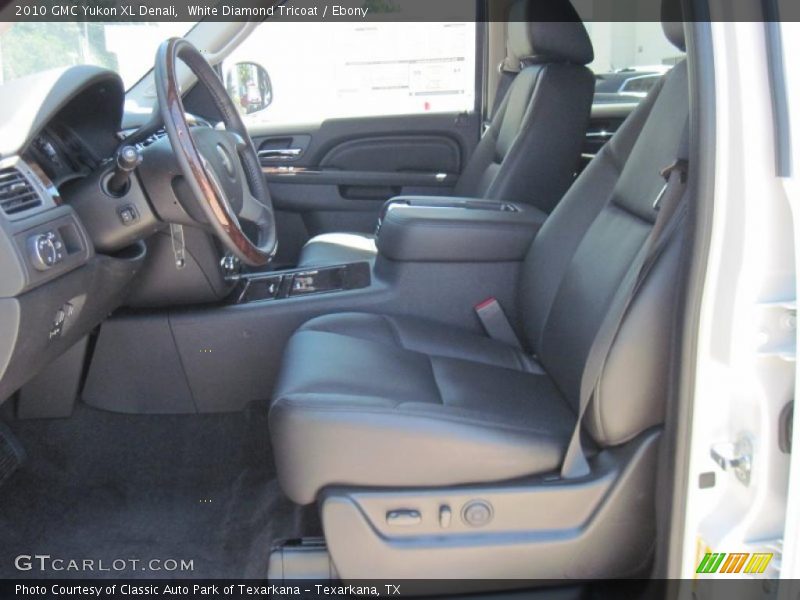 White Diamond Tricoat / Ebony 2010 GMC Yukon XL Denali