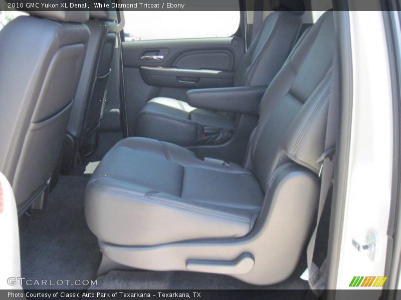 White Diamond Tricoat / Ebony 2010 GMC Yukon XL Denali