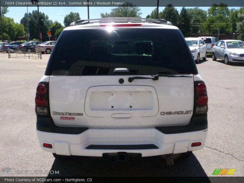 Summit White / Medium Pewter 2004 Chevrolet TrailBlazer LS 4x4